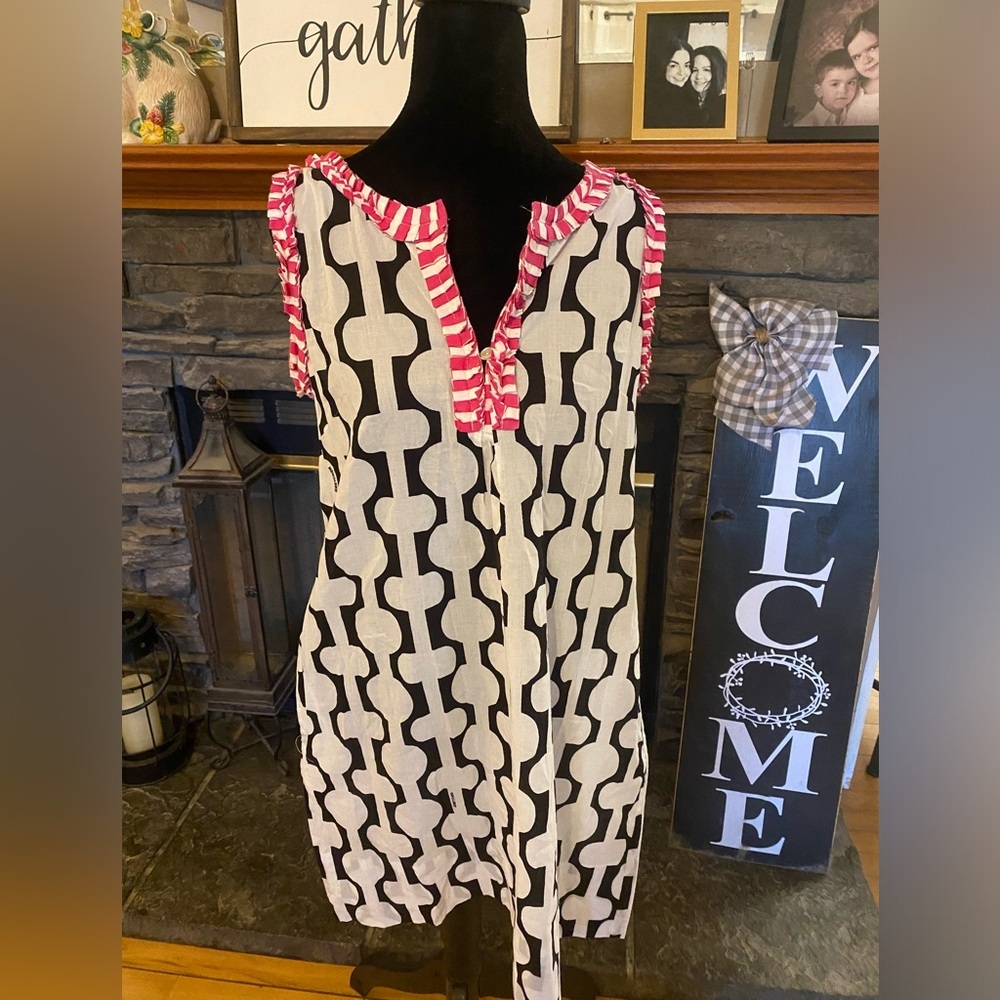 Gretchen Scott Designs Black & White Geometric Cotton Mini Dress with Pink Trim